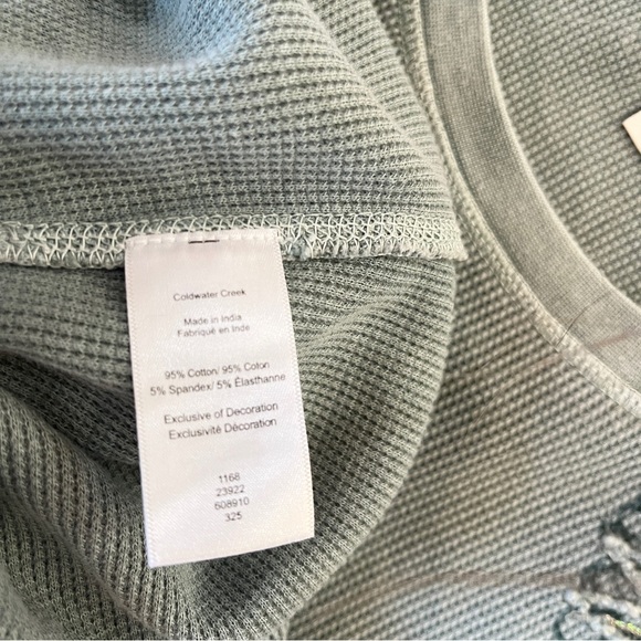 Floral Embroidered Women’s Top - Green/teal - Picture 5 of 5